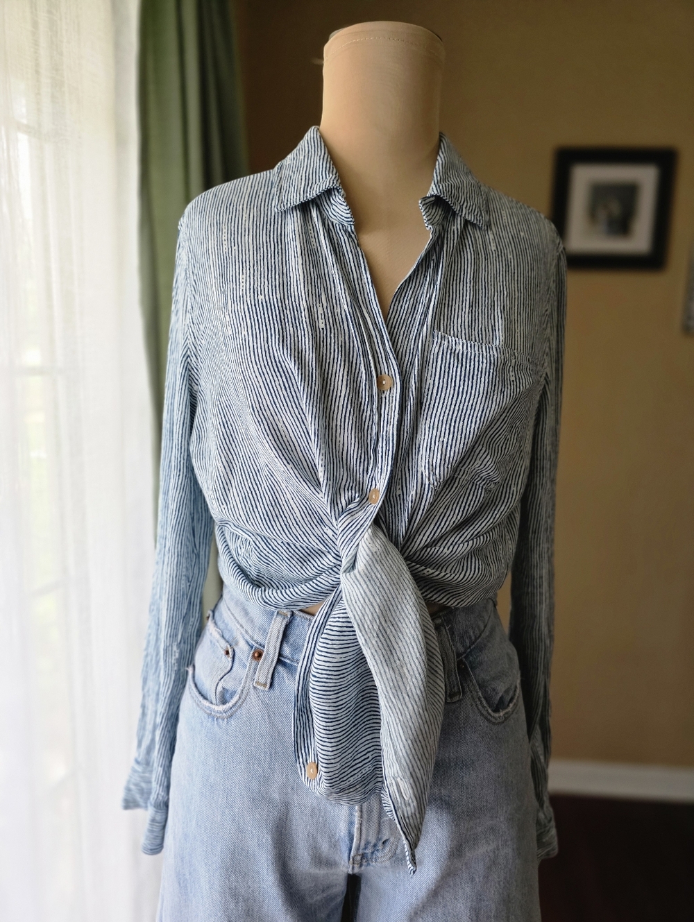Velvet Heart Blue and White Striped Tie-Front Button Down – Women's‎ Size Medium